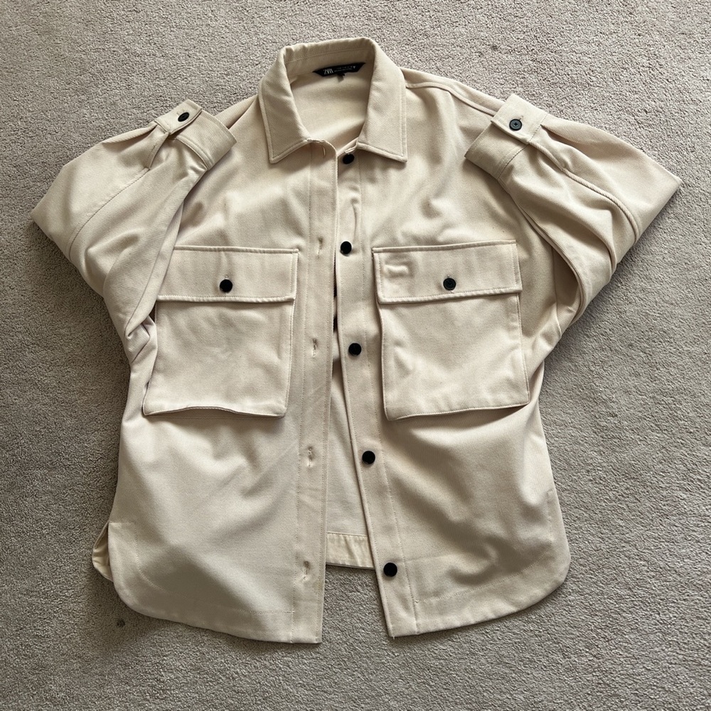 ZARA- oversized shirt jacket (shacket)
size M
